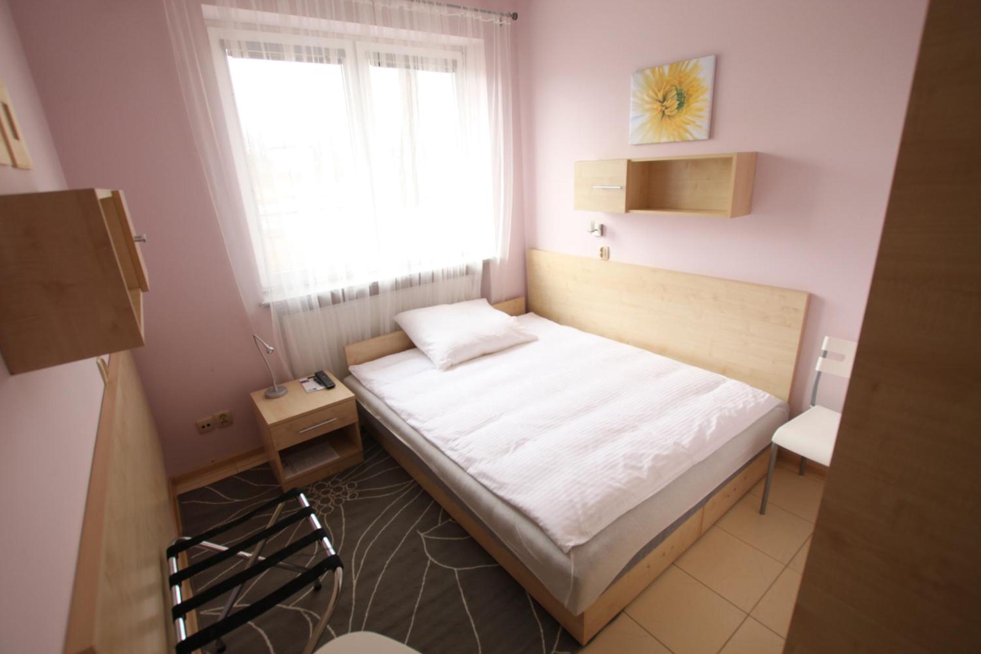Standard Delegacyjny Bed & Breakfast Dabrowa Gornicza Exterior photo