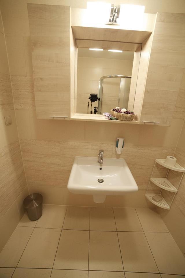 Standard Delegacyjny Bed & Breakfast Dabrowa Gornicza Exterior photo